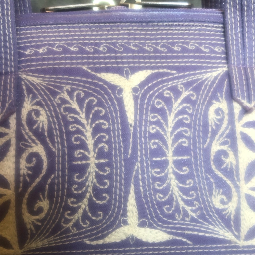 Elegant Purple Handbag with Intricate Embroidered Pattern by Laga Designs (New) - Picture 3 of 12